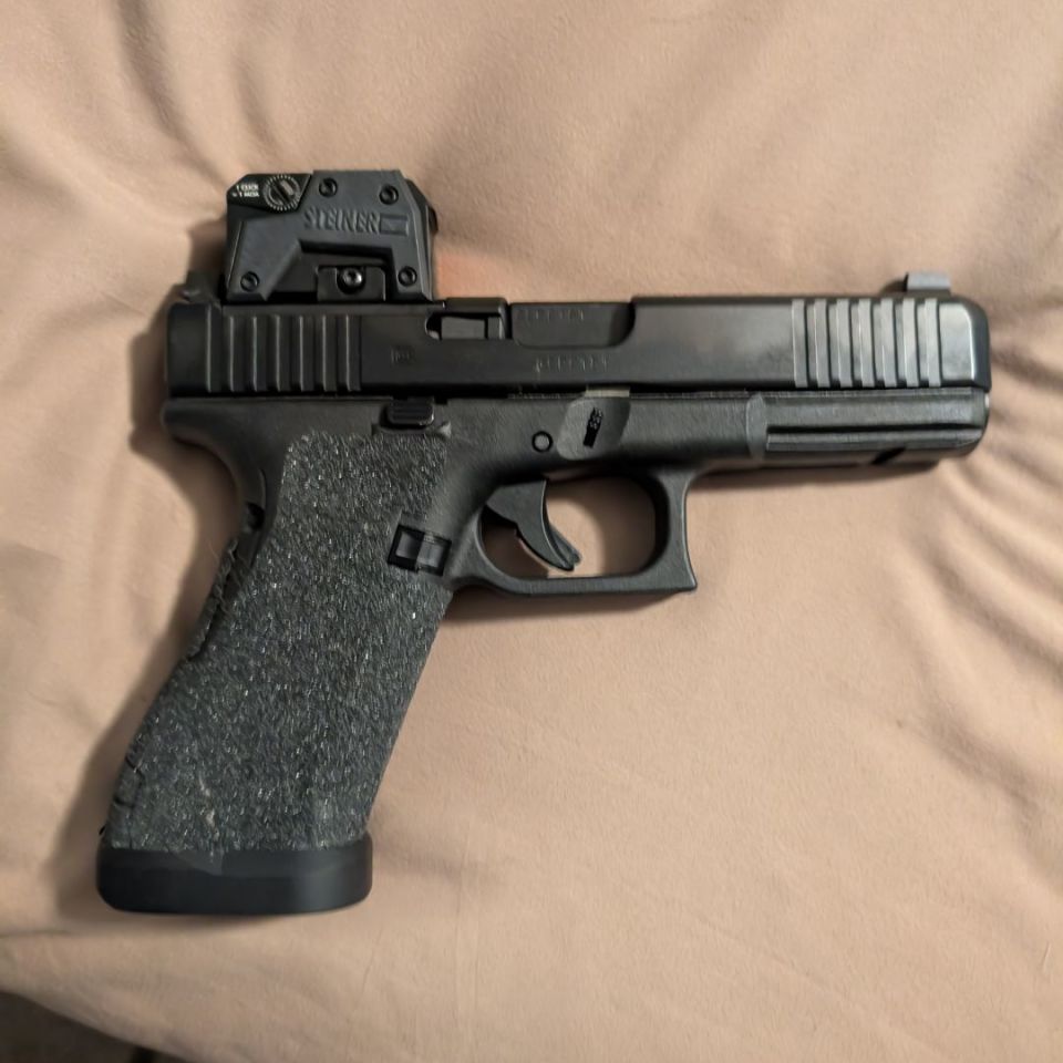 Image 2 - Glock 22 Gen 5 MOS 