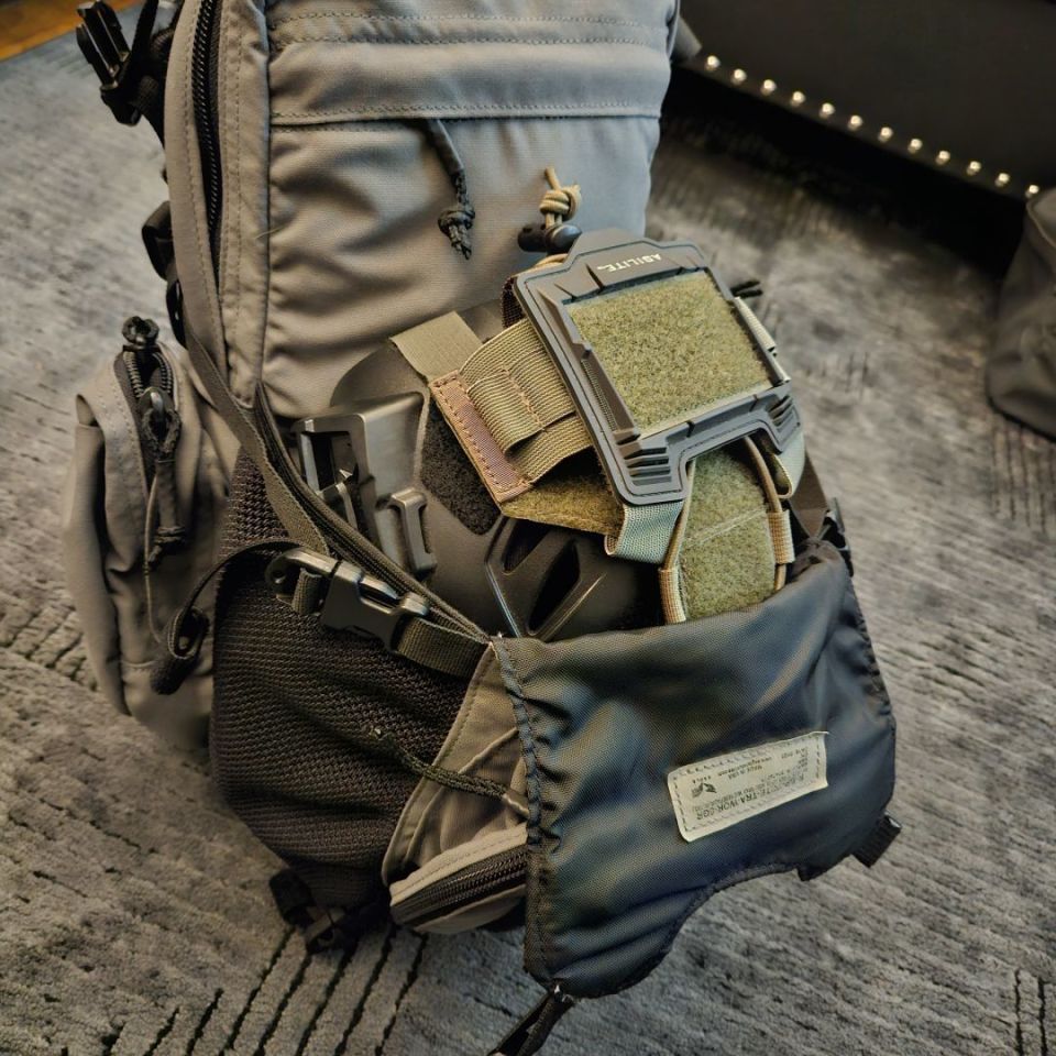 Image 4 - Eagle yote hydro/assault pack 