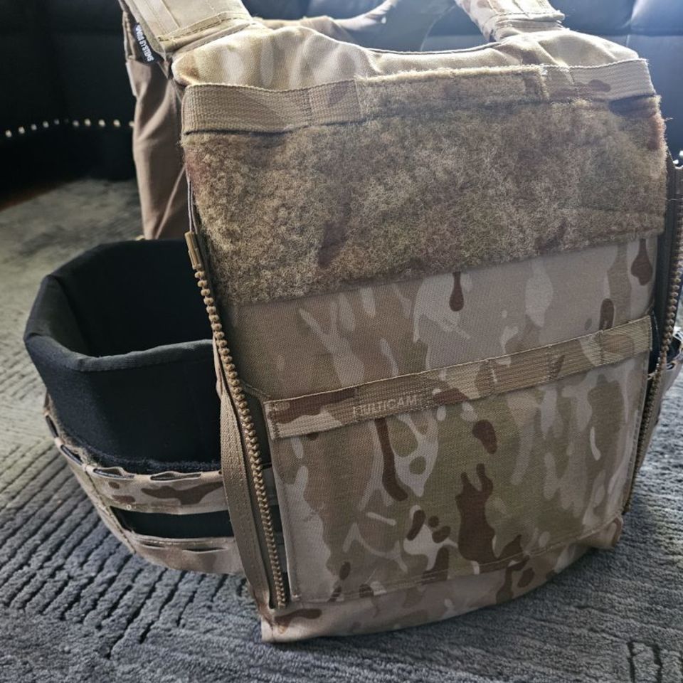 Image 3 - LV119 MC Arid w/2 cumberbands