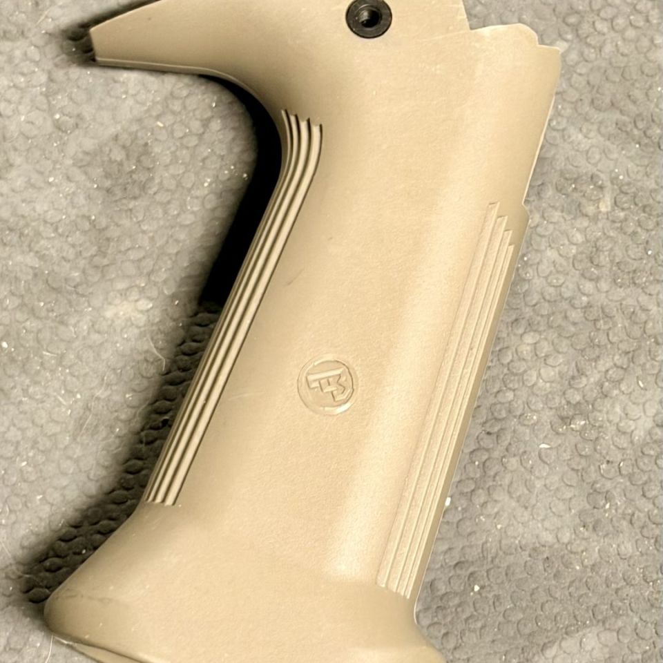 Image 4 - Get a grip