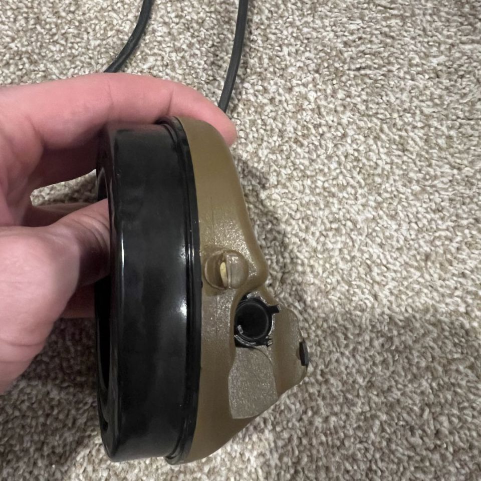 Image 4 - Peltor Comtac 3s/Invisio Plug