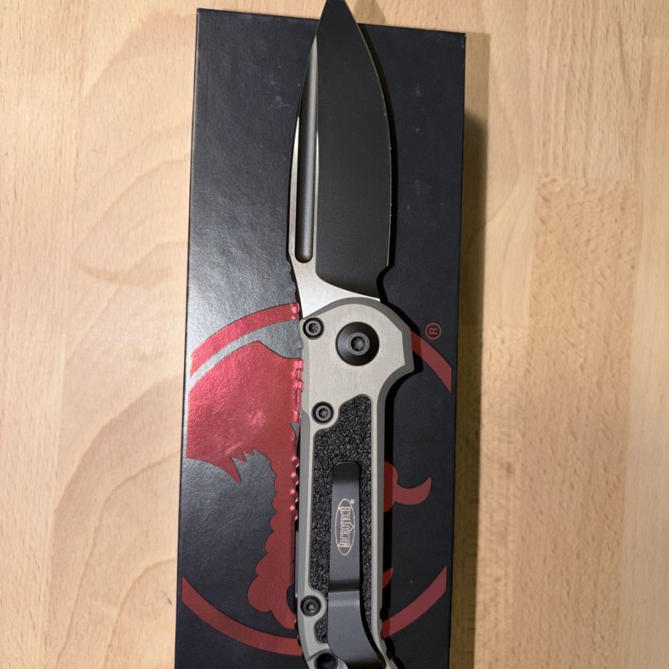 Image 2 - Microtech LUDT auto grey/black