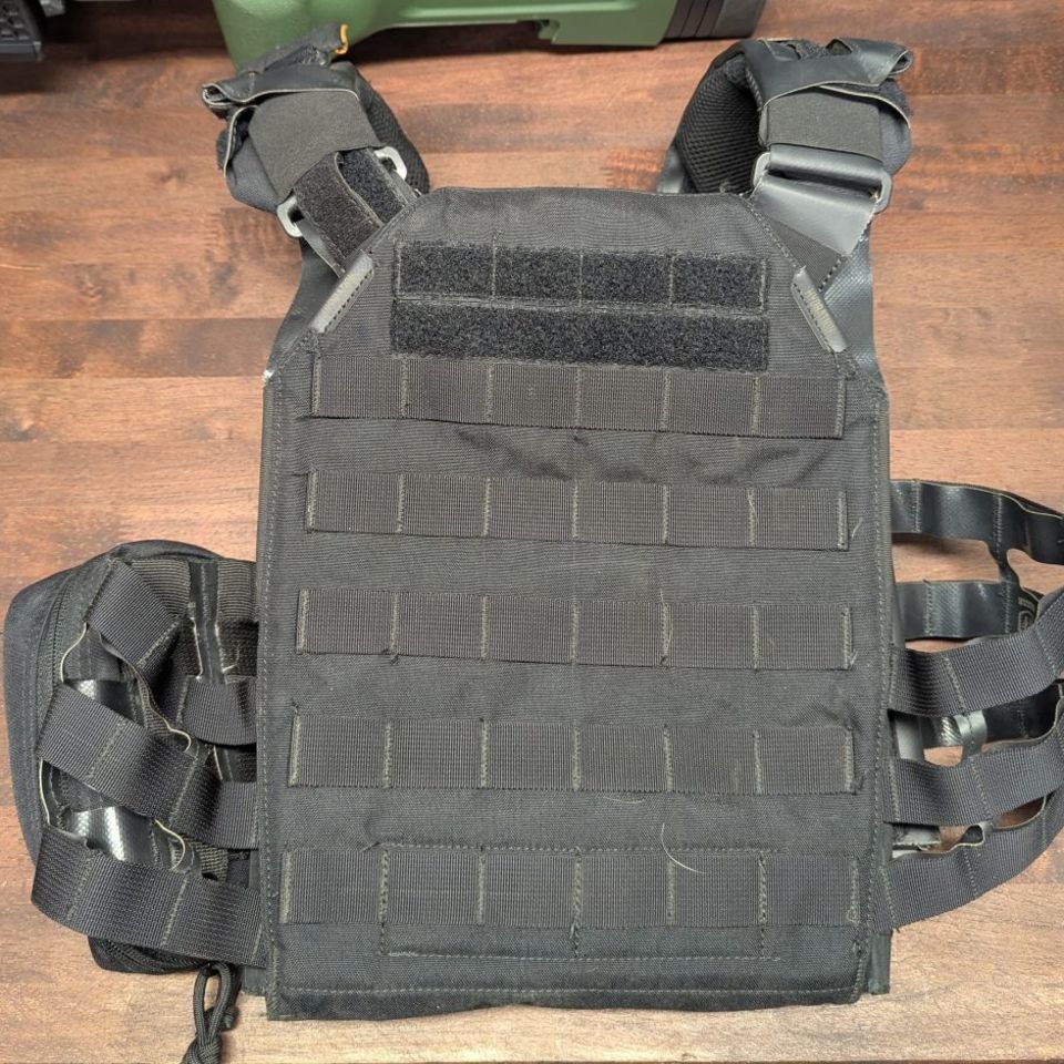 Image 2 - Husar Noble Carrier