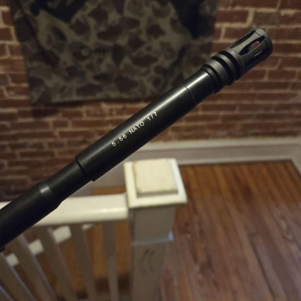 Image 4 - Psa "retro-ish" AR