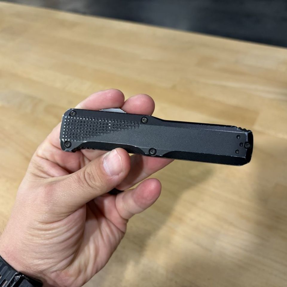 Image 3 - Benchmade Phaeton OTF 