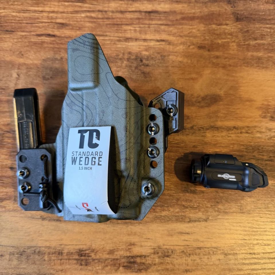 Image 2 - Glock 19 holster & light combo
