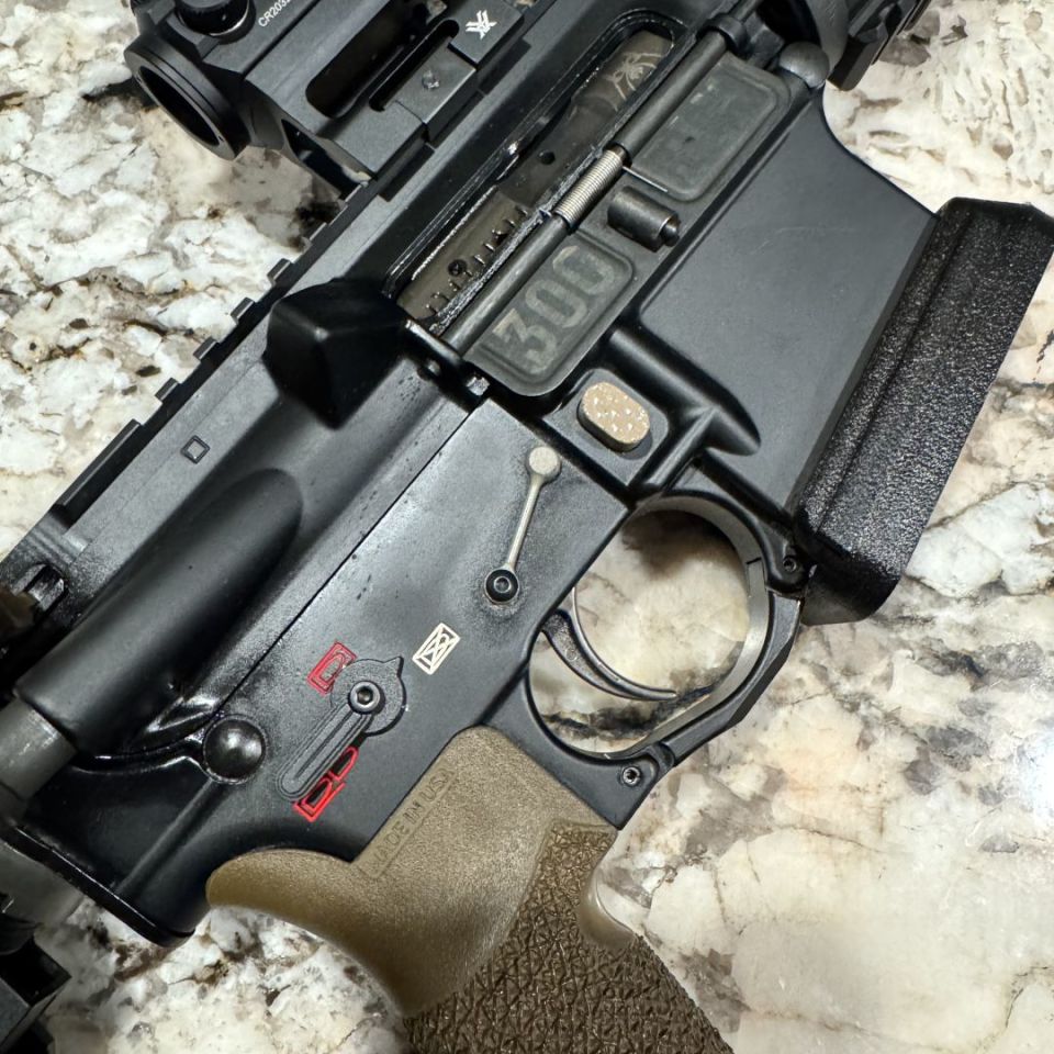 Image 3 - Price drop!!!!!300 blk w xtras