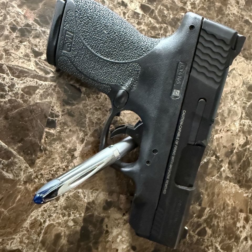 Image 2 - Smith and Wesson shield 45