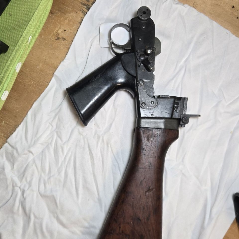 Image 3 - Israeli fal lowers