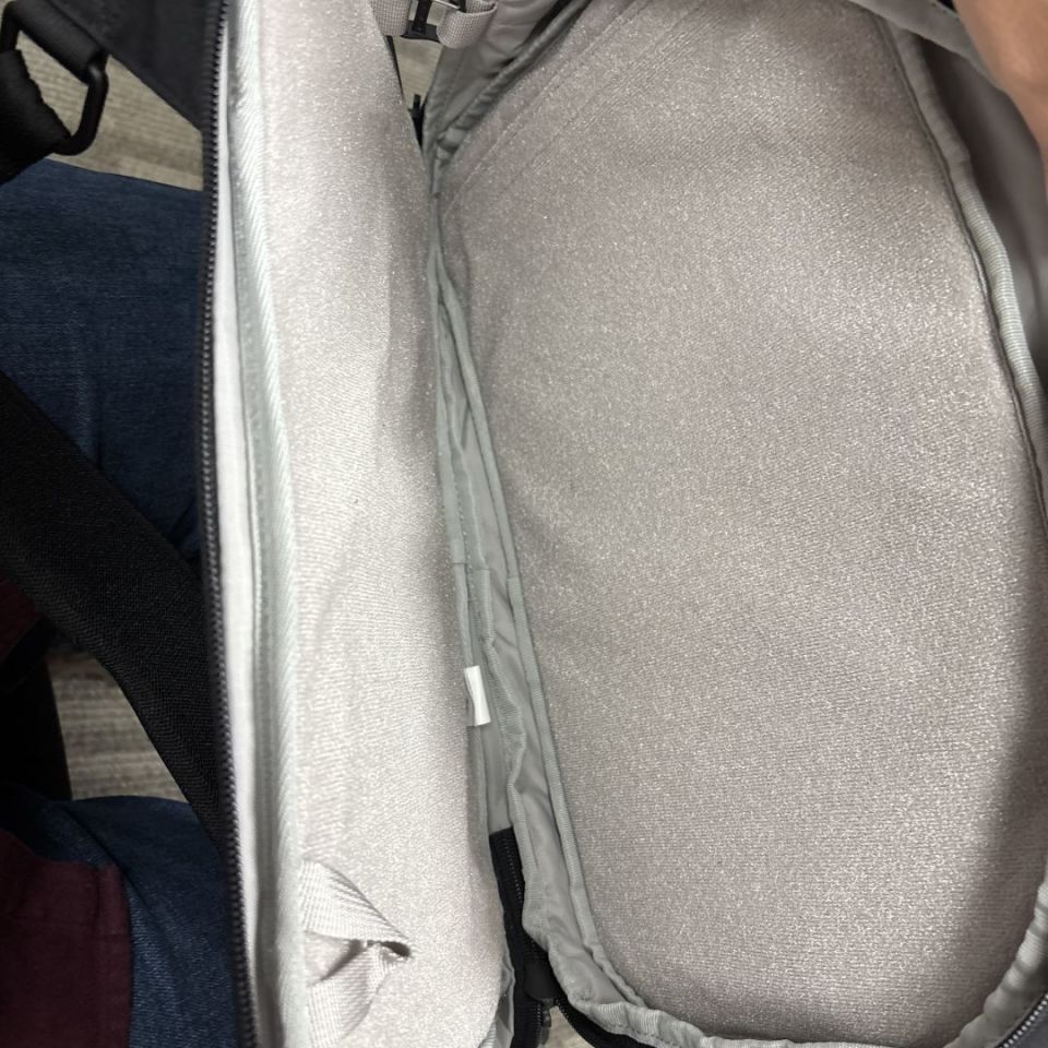 Image 5 - Vertx Gamut sling 18L