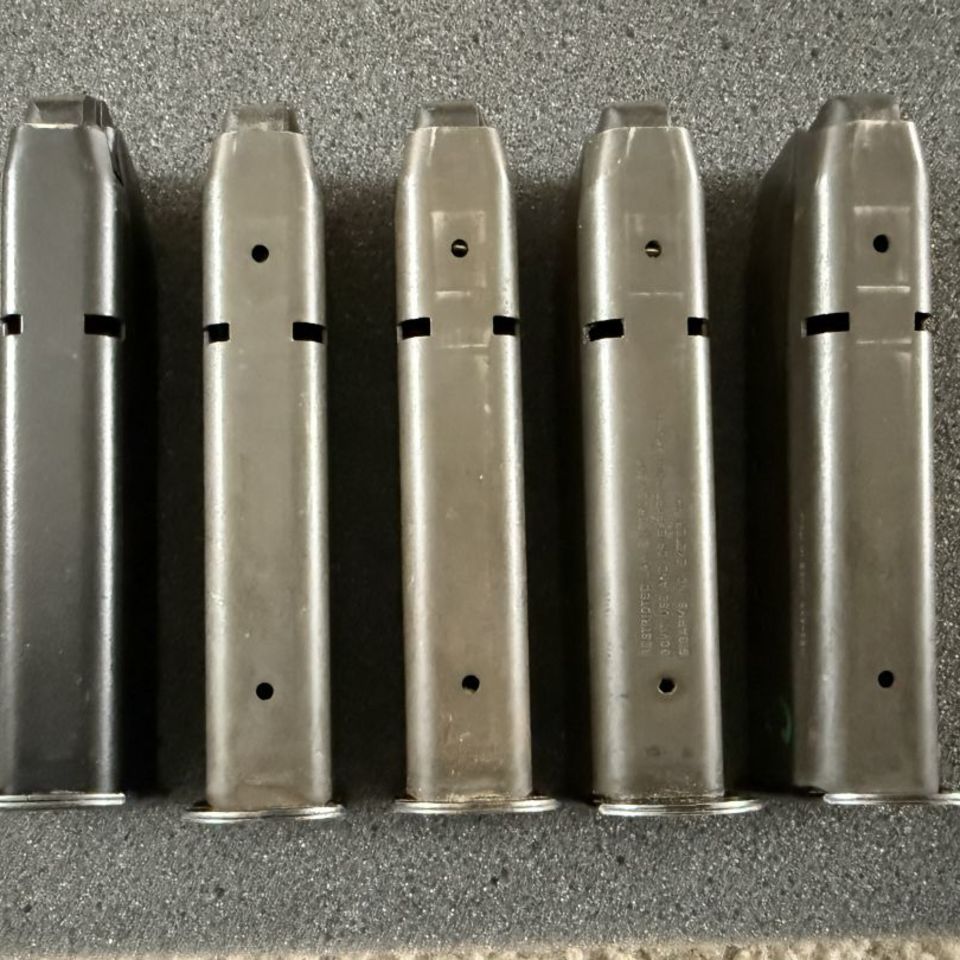 Image 2 - Sig Sauer P226 9MM 15RD MAG