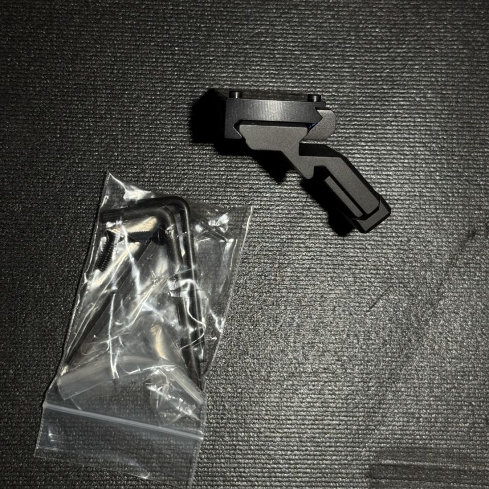 Image 4 - Trijicon 45 offset RMR mount