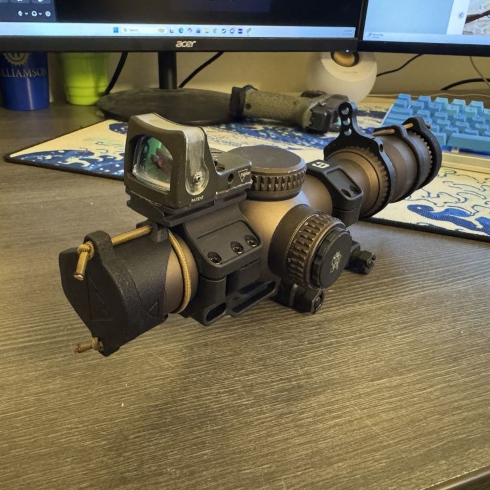 Image 3 - Vortex Razor 1-10x / RMR