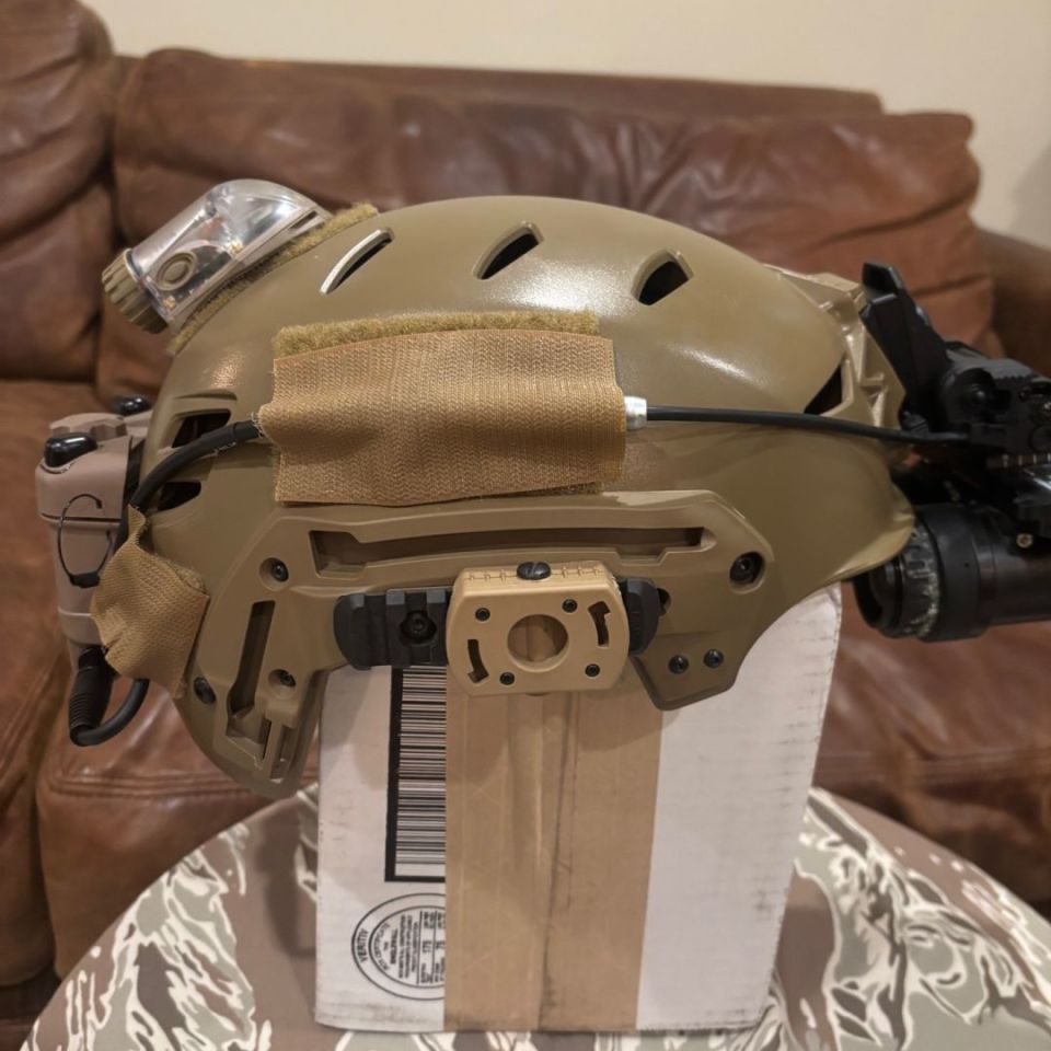 Image 3 - ANVIS goggle set up