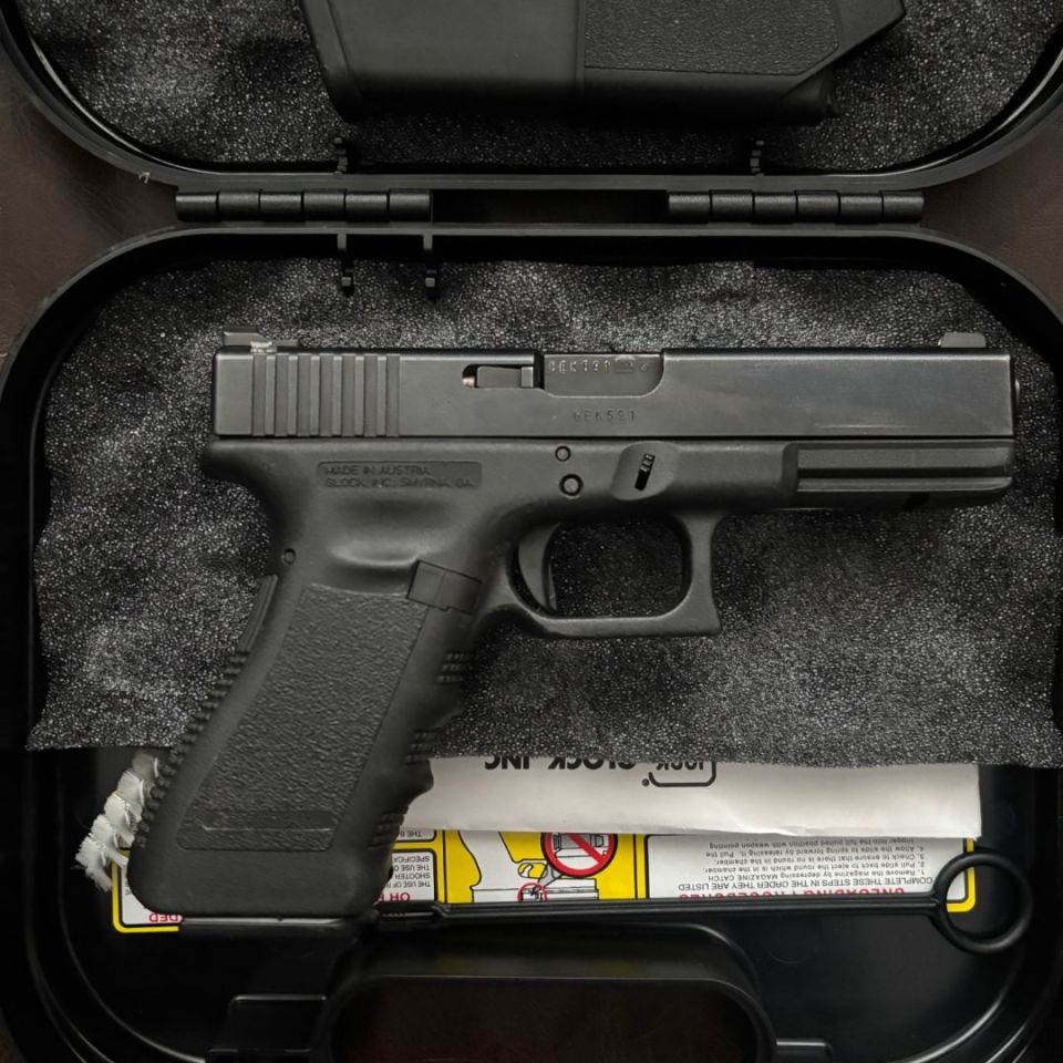 Image 1 - Glock 17 G17 Gen3 Blue Label