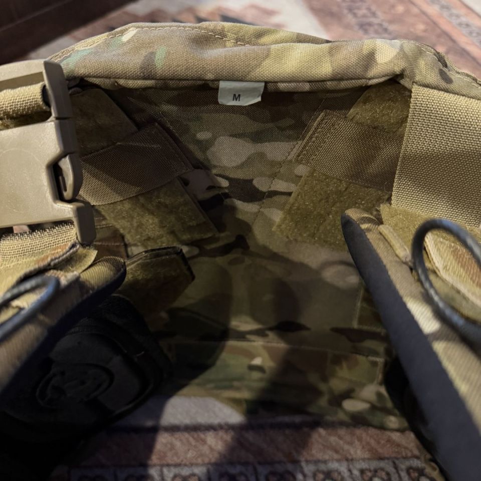 Image 3 - Crye CPC with zip on pack 