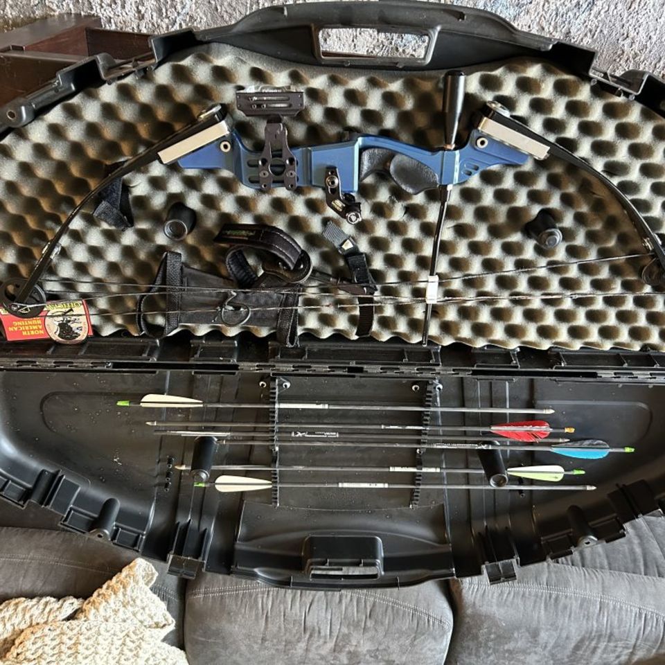 Image 1 - Clearwater archery bow 