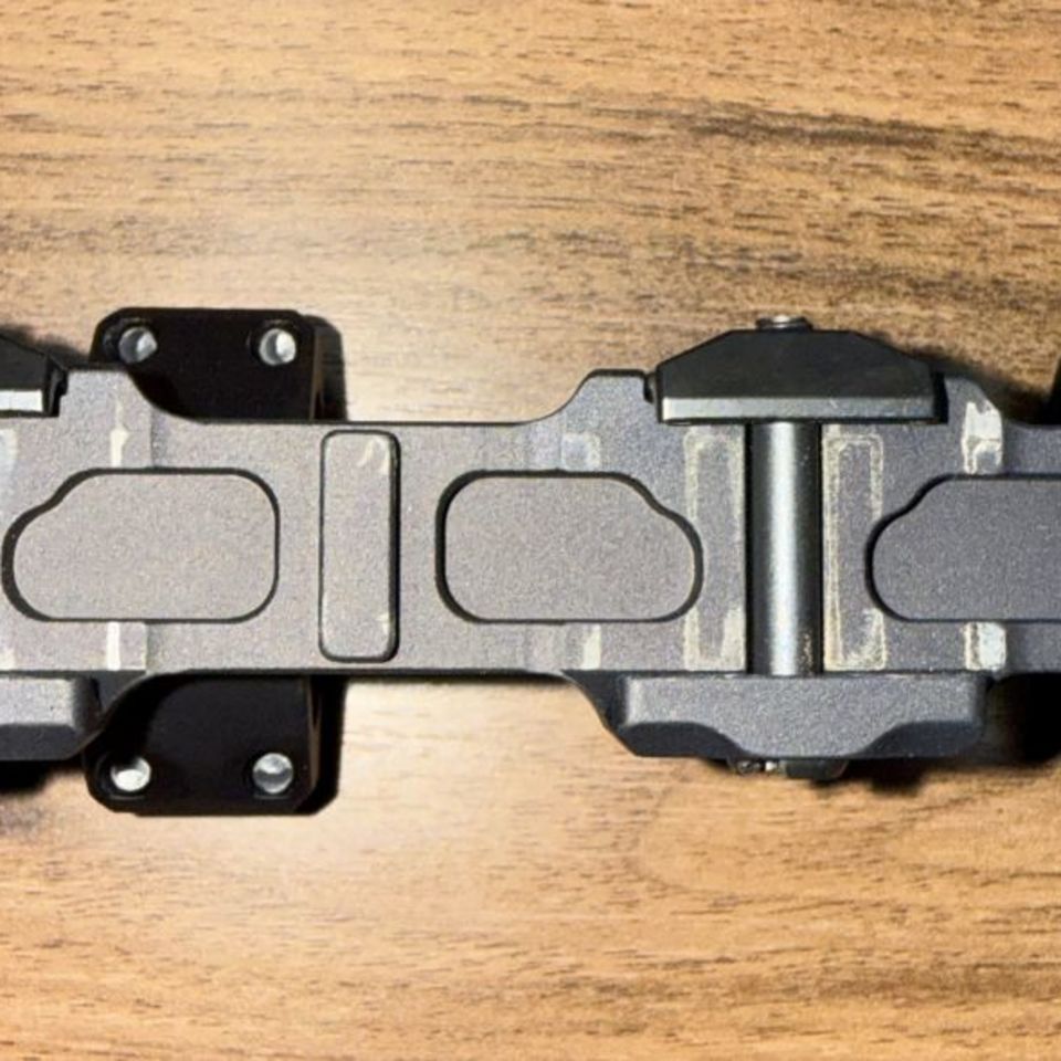 Image 3 - Reptilia BLK AUS 30mmD 39mmH