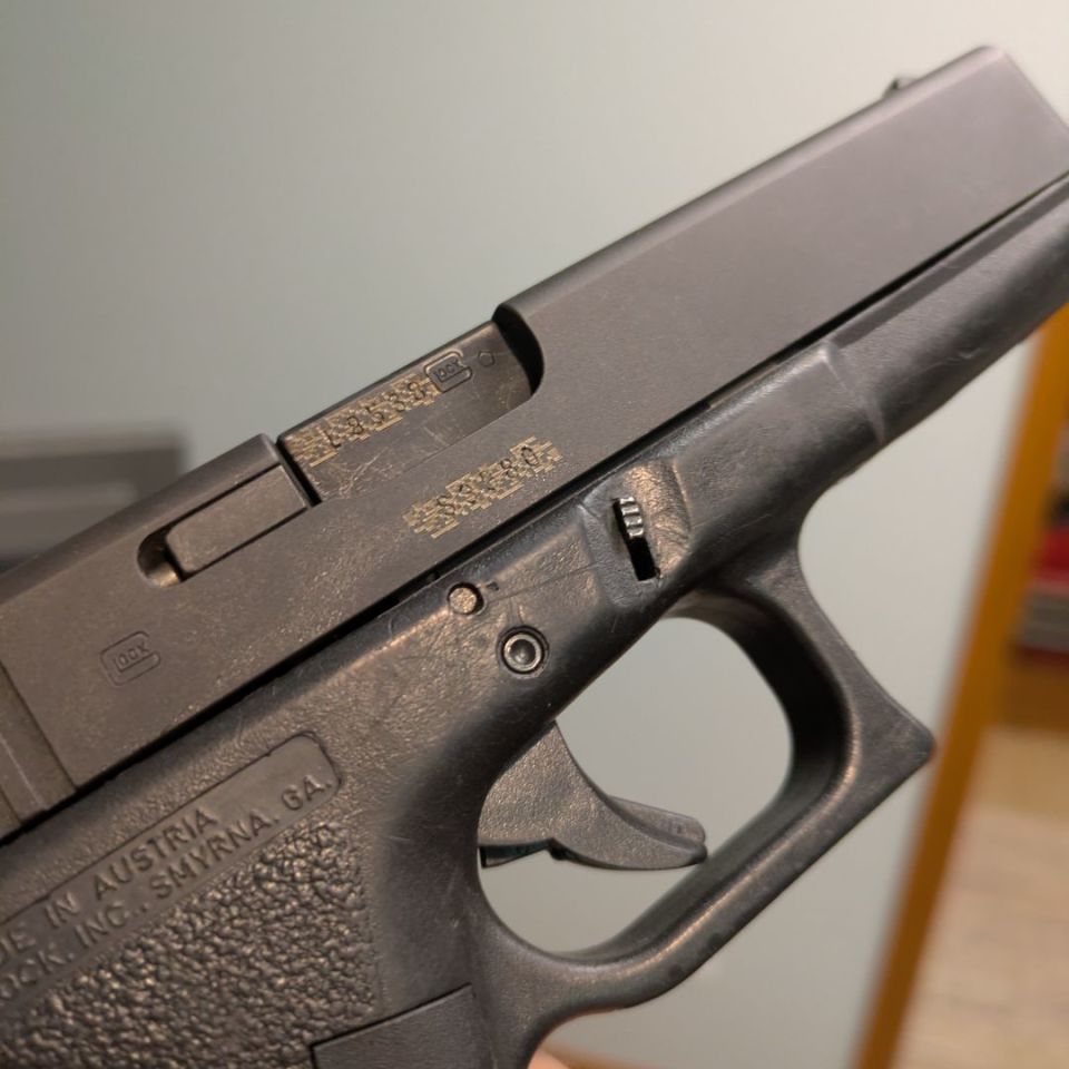 Image 2 - Glock 17 Gen 2