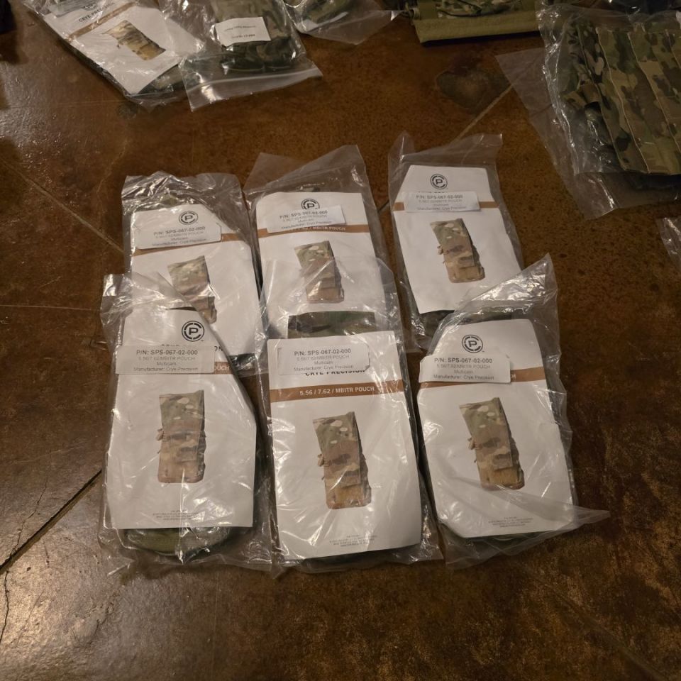 Image 4 - Molle pouches