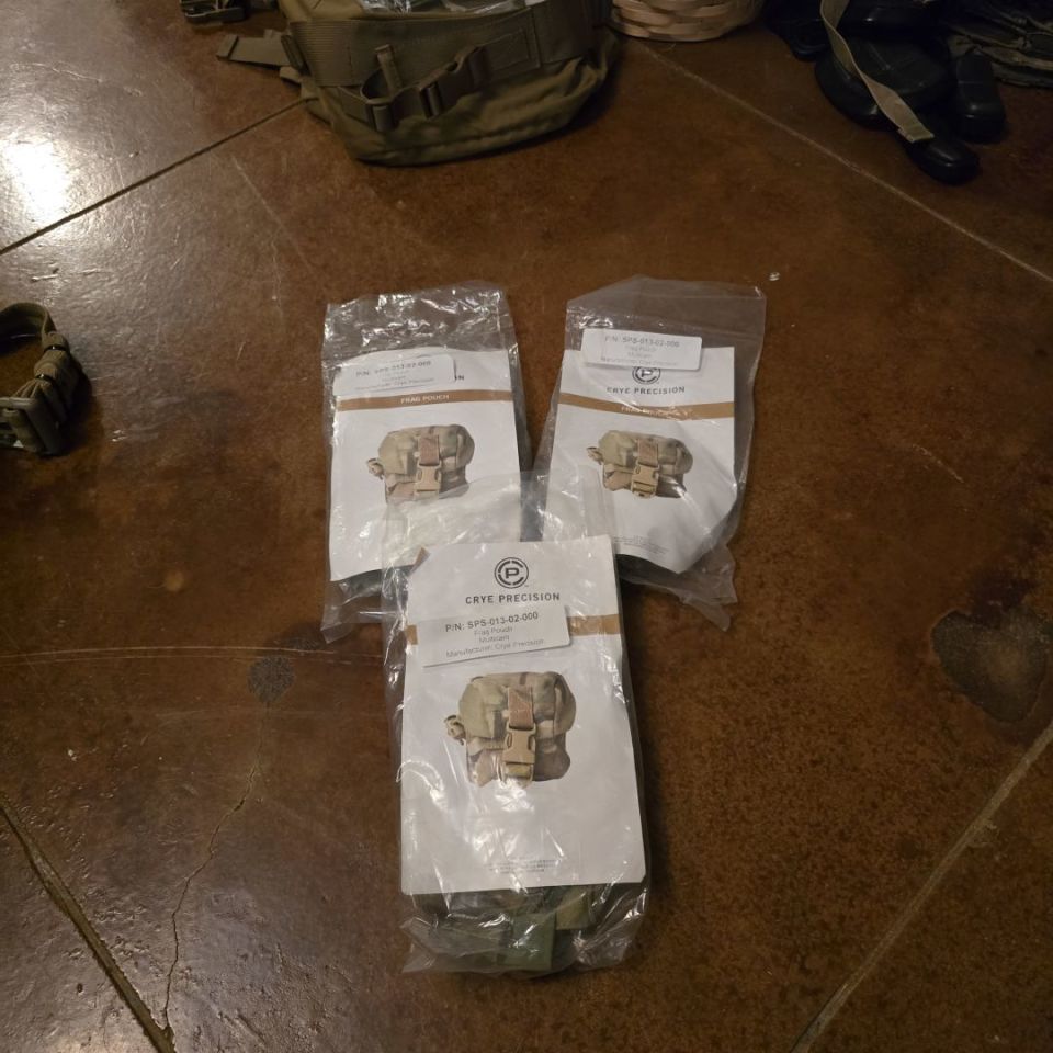 Image 5 - Molle pouches