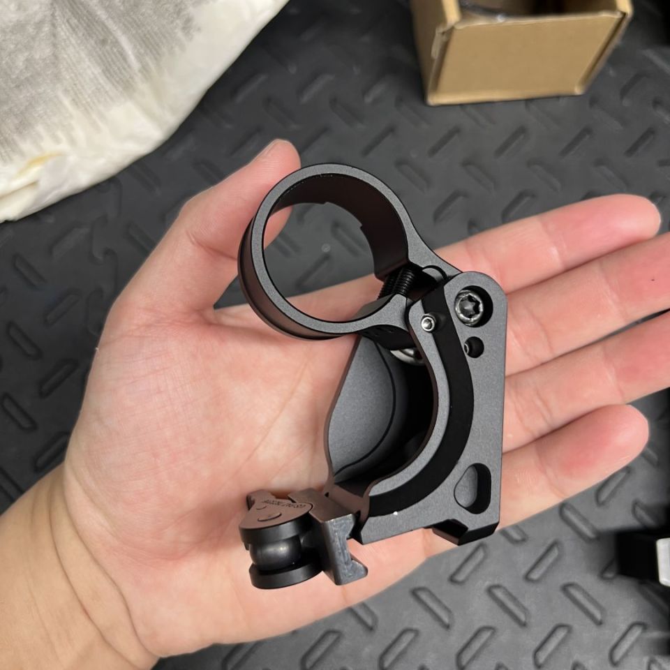 Image 1 - knockoff Magnifer Mount