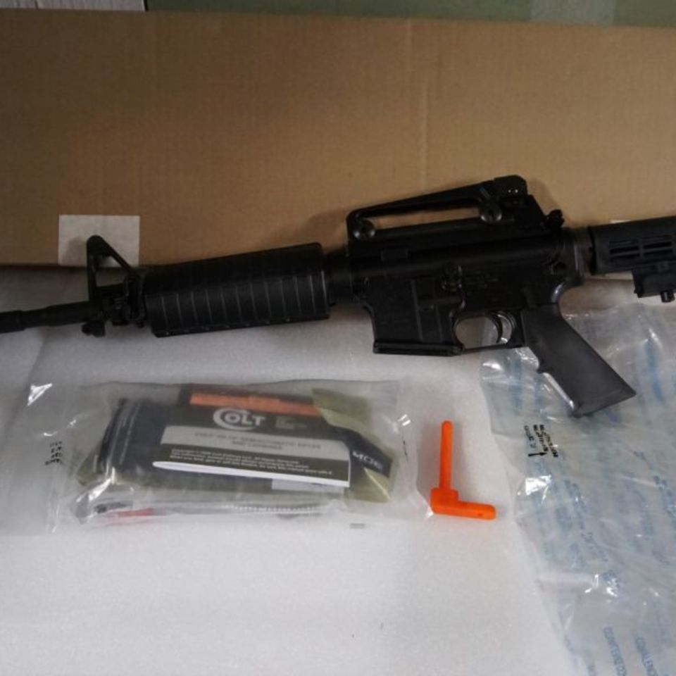 Image 4 - Colt M4 6920 Carbine 2013