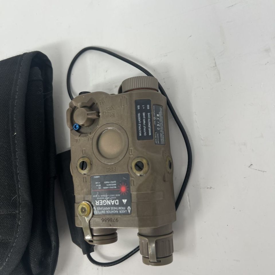 Image 2 - L3 PEQ-15 Trainer red las/ilum