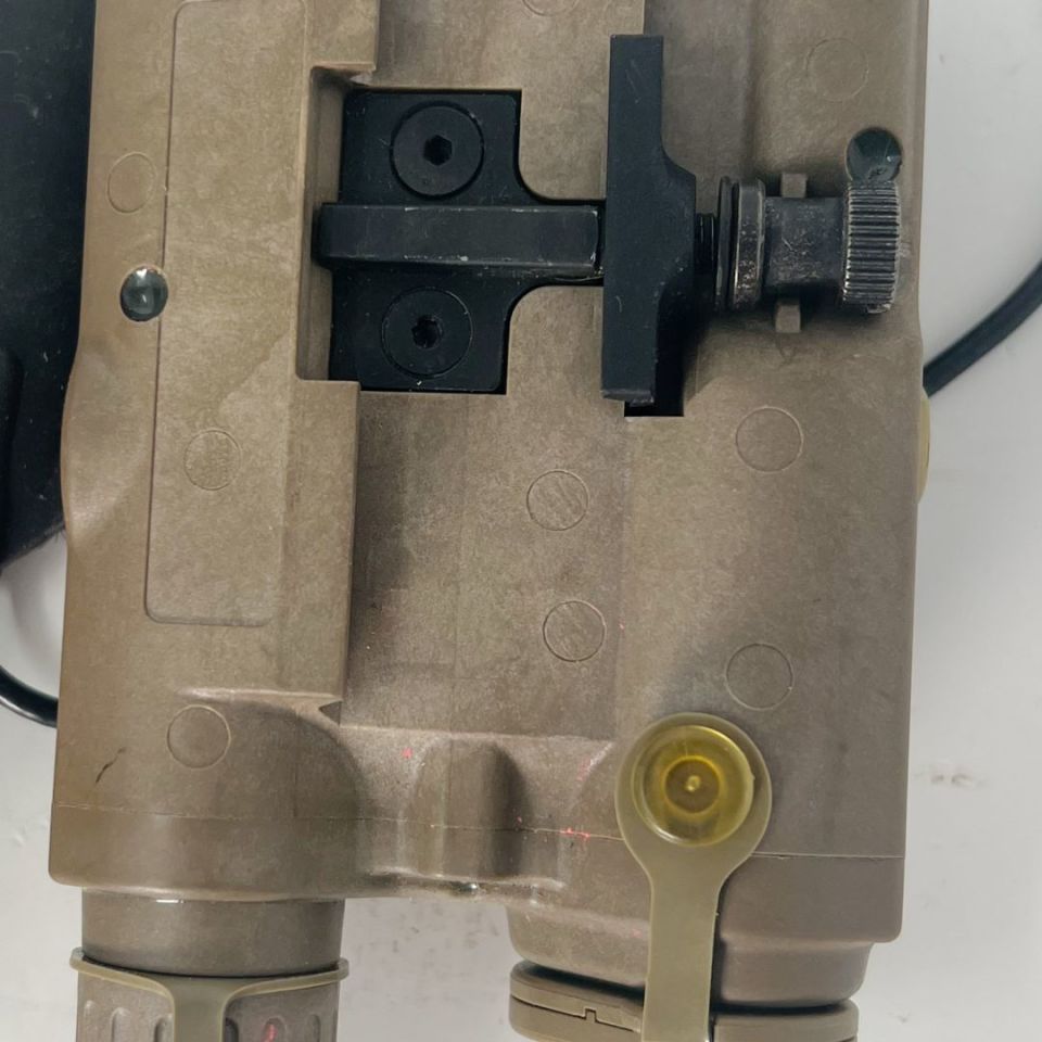 Image 4 - L3 PEQ-15 Trainer red las/ilum