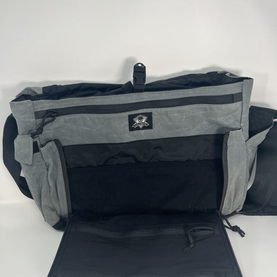 Image 2 - Grey Ghost gear shoulder bag
