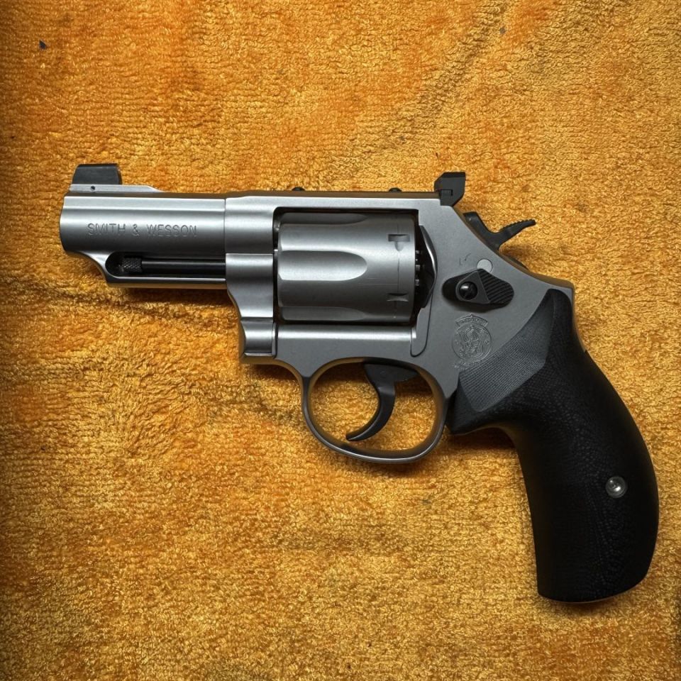 Image 2 - Smith & Wesson 66 combat mag