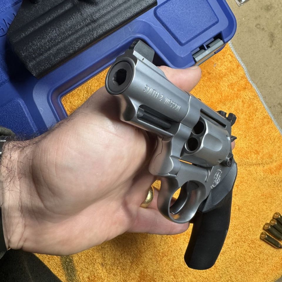 Image 4 - Smith & Wesson 66 combat mag