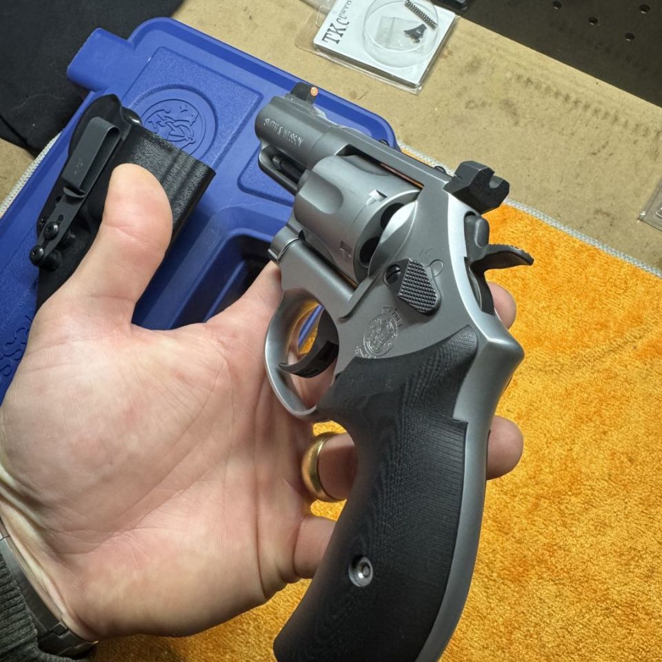 Image 3 - Smith & Wesson 66 combat mag