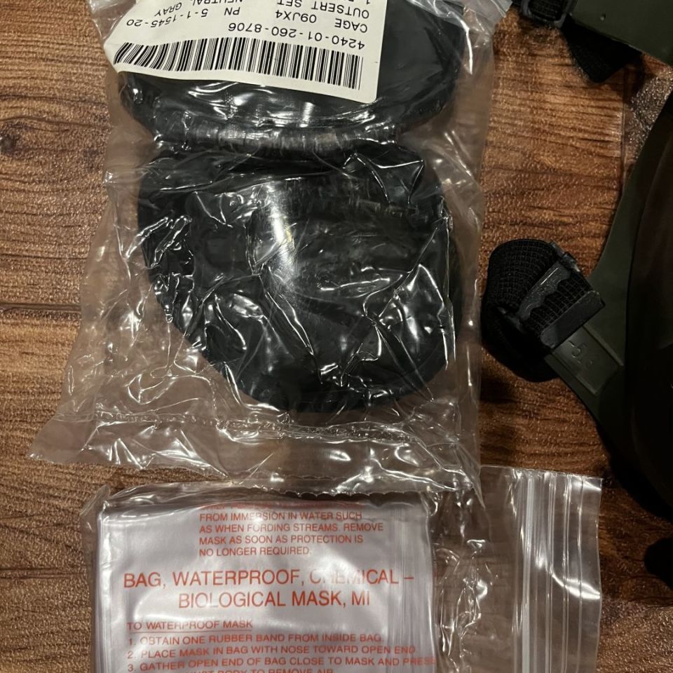 Image 3 - M40 mask, Medium