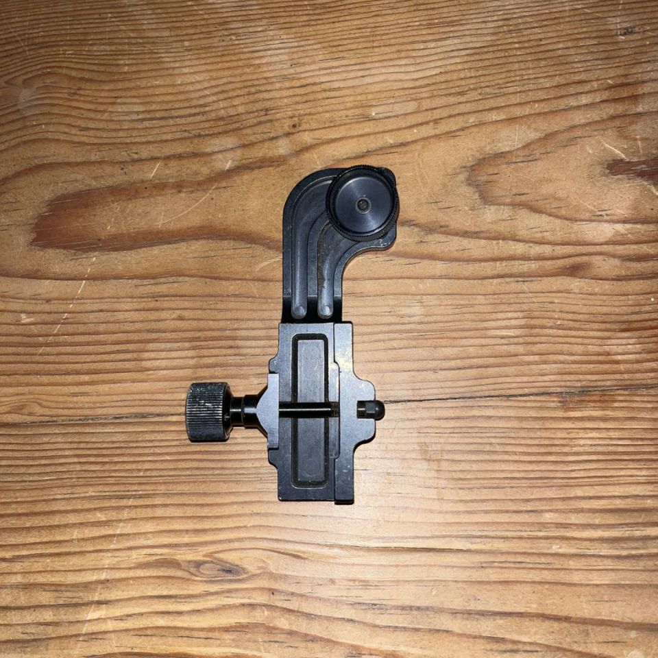 Image 3 - USGI NV / Thermal Weapon Mount