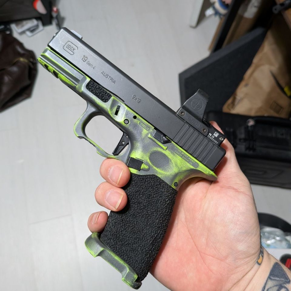 Image 1 - Glock 19G4