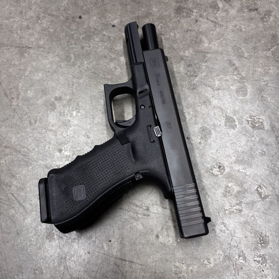 Image 2 - Like new Gen 4 Glock 31 