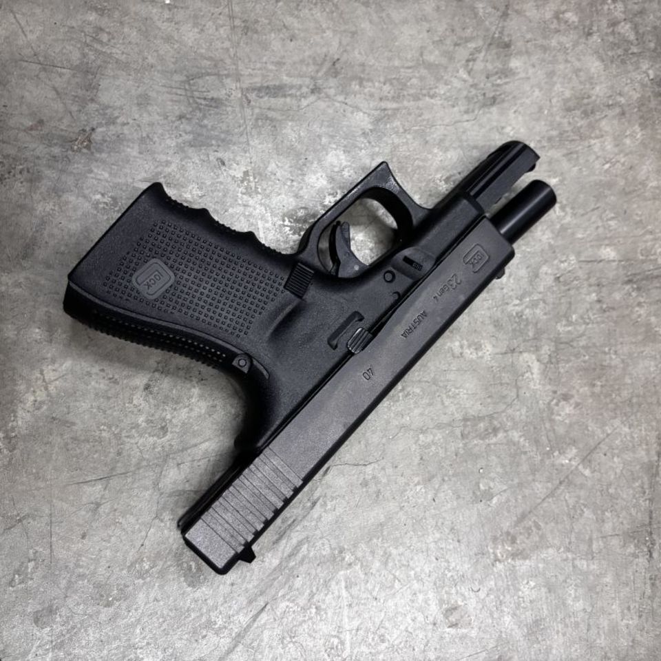 Image 2 - Like new Glock 23 Gen 4