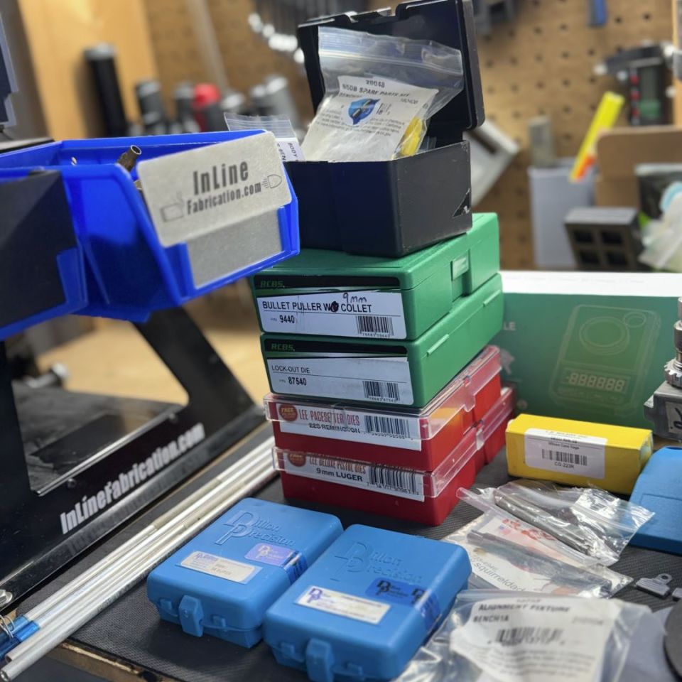 Image 3 - Dillion 550 press - 556/9mm