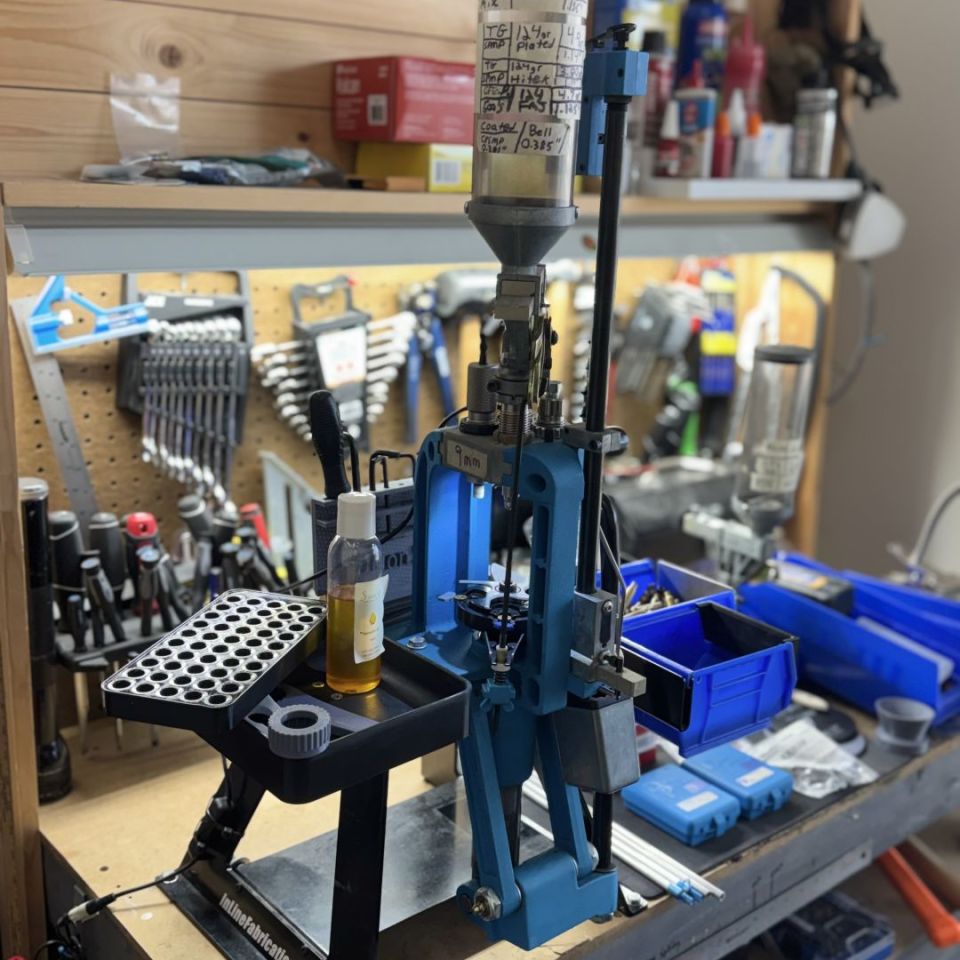 Image 4 - Dillion 550 press - 556/9mm