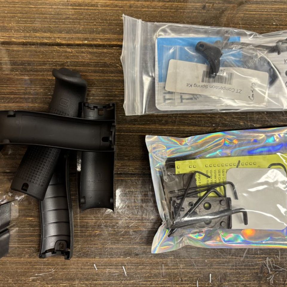 Image 3 - Glock 40 Gen4 10MM