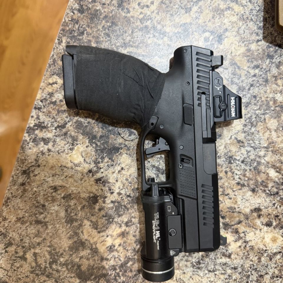 Image 3 - Cz p10C Optic ready 