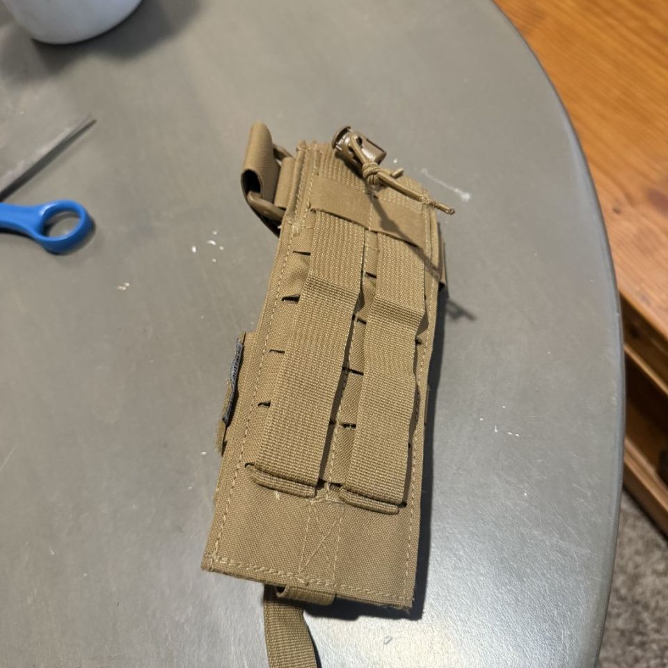 Image 2 - Spiritus radio pouch