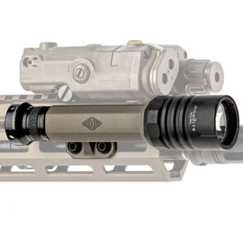 Image 1 - Reptilia Torch 18650 for 18350