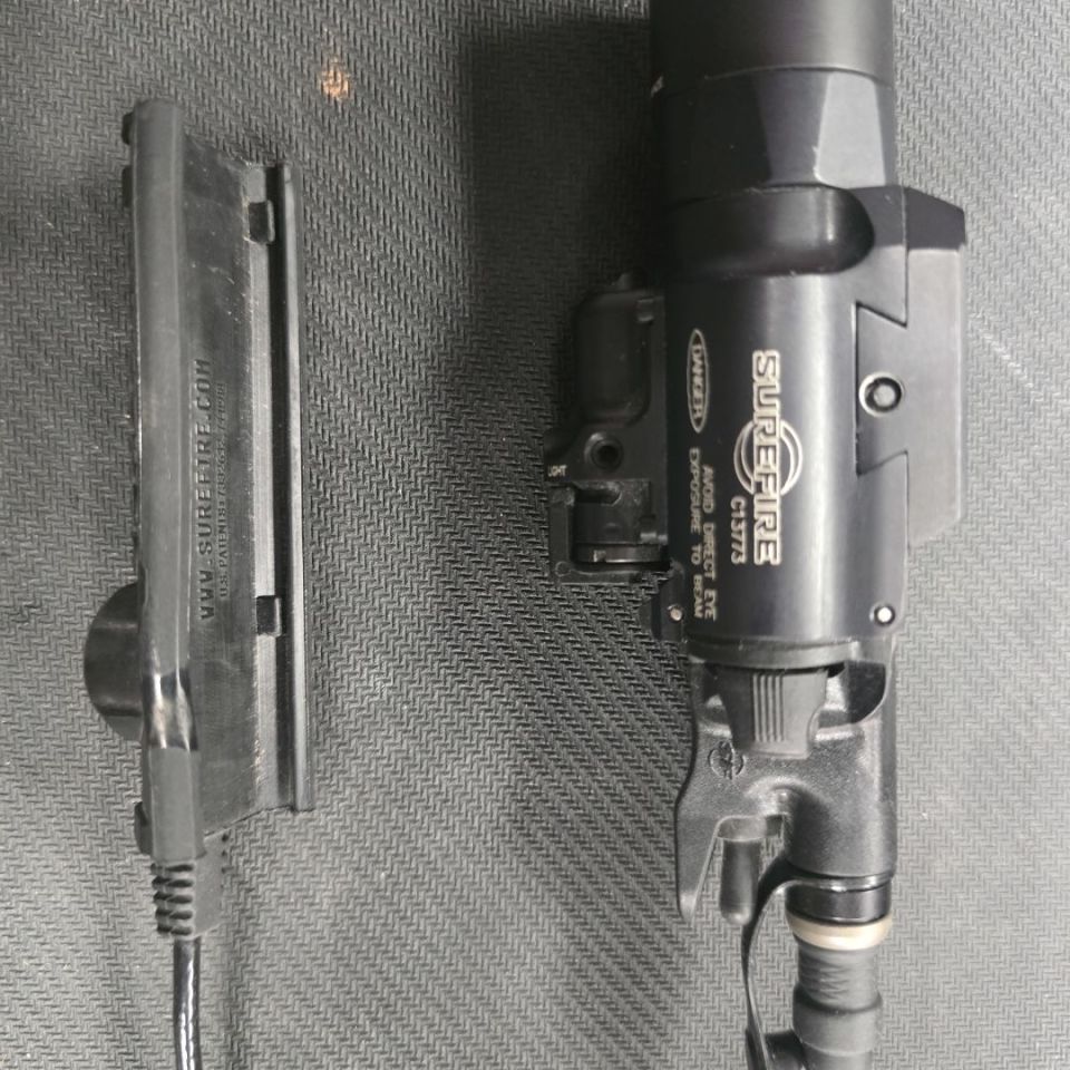 Image 2 - SUREFIRE X400 & TAILCAP