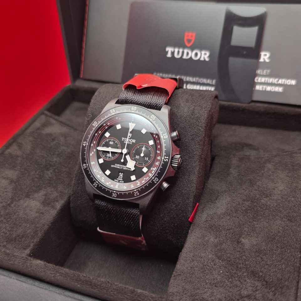 Image 2 - Tudor Pelagos FXD Chrono 