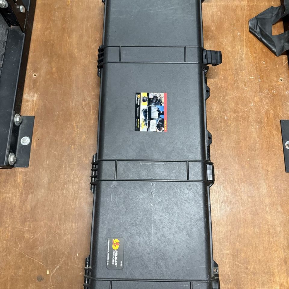 Image 1 - Pelican 1750 rifle case