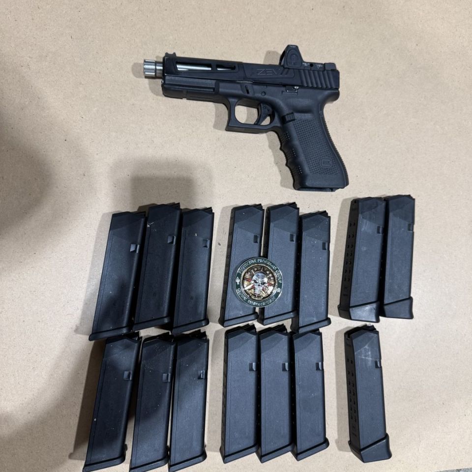 Image 2 - Glock 17 package