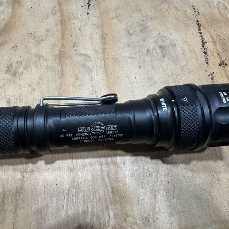 Image 2 - Surefire V2 Vampire 