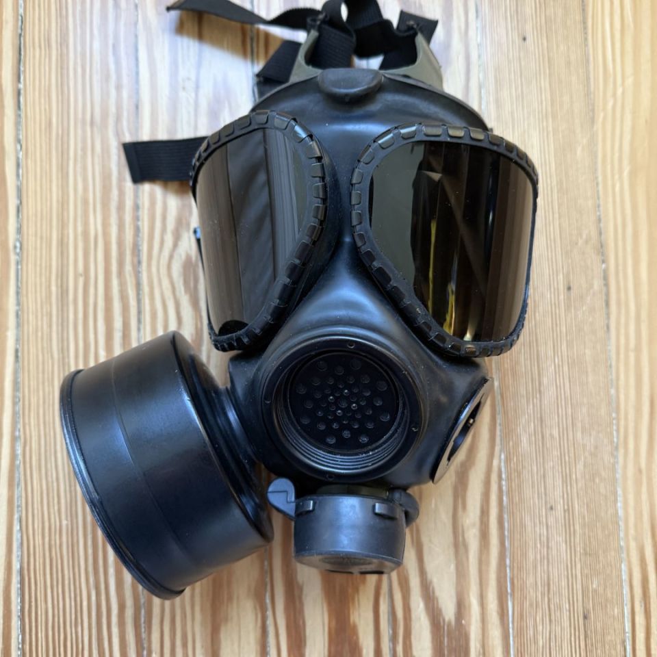 Image 2 - Gas Mask w/ Kit